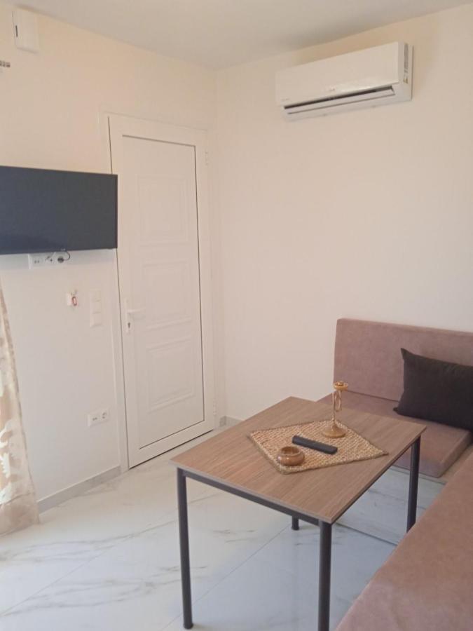 Μανολια Apartment Porto Heli Exterior foto