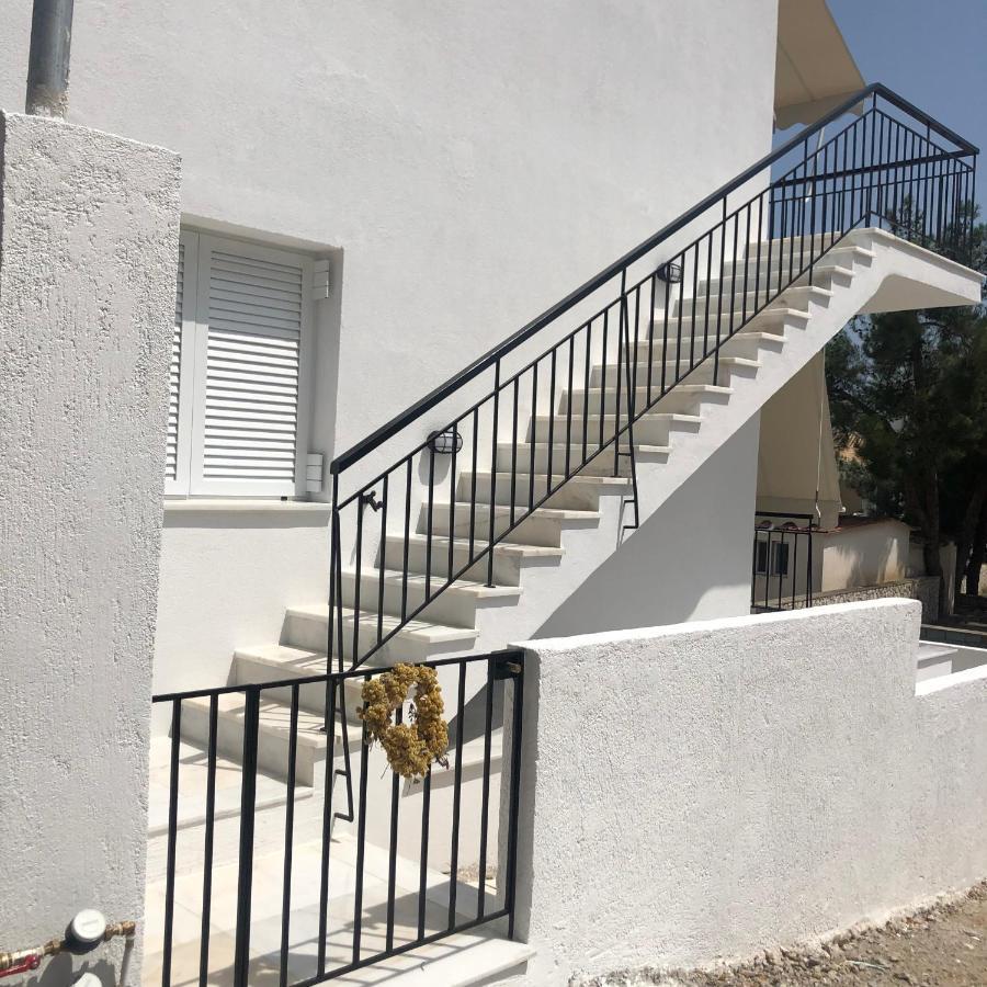 Μανολια Apartment Porto Heli Exterior foto